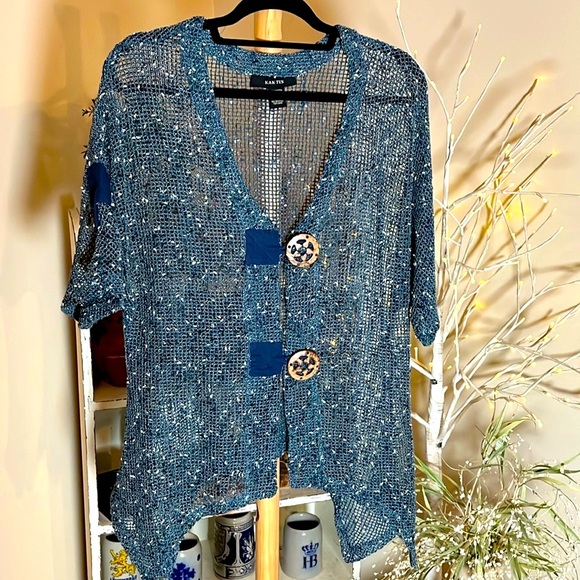 Kaktus Tops - Kaktus M marine blue mesh tunic w/white specks. Longer in front on the sides EUC